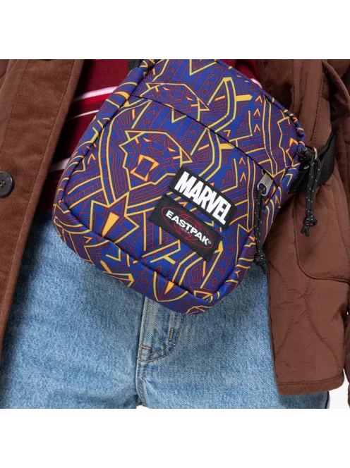 Eastpak The One kis válltáska Marvel Fekete Párduc mintás