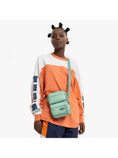 Eastpak The One doubled sok zsebes oldaltáska mentazöld