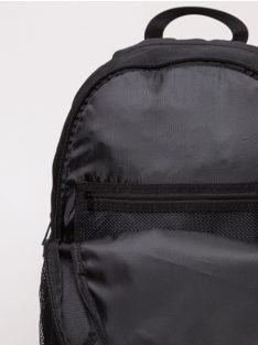   HeavyTools laptoptartós kulacstartós fűzős hátizsák EDDIE fekete