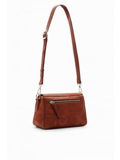 Desigual átvetős hímzett fedeles kis válltáska barna