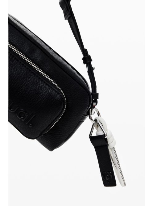 Desigual mini válltáska plusz pánttal domború logós fekete