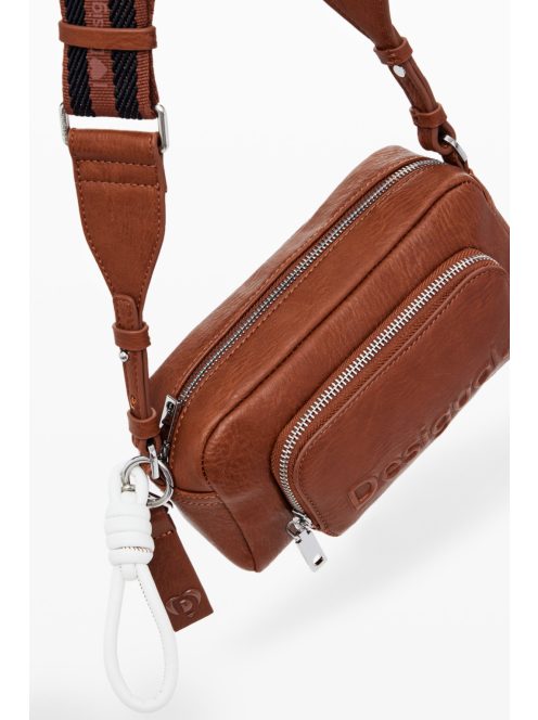 Desigual mini válltáska plusz pánttal domború logós barna