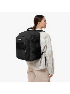   Eastpak SUPLYER sok zsebes kulacstartós laptophátizsák fekete