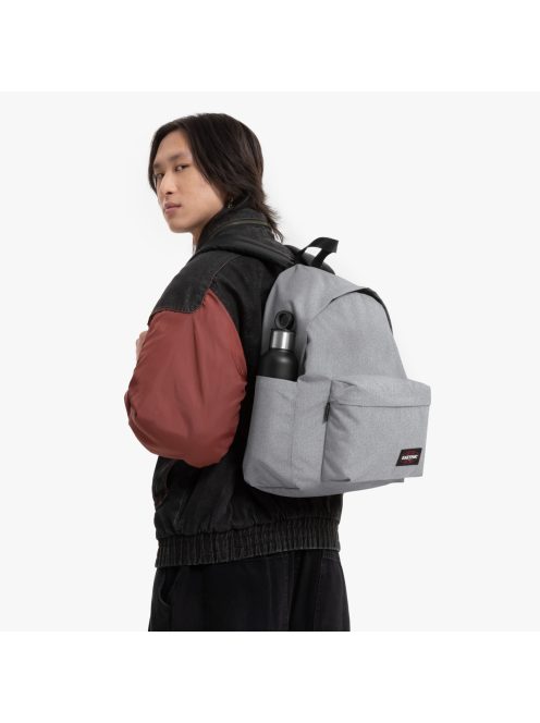 Eastpak DAY PAK'R ikonikus hátizsák laptoptartós kulacstartós cirmosszürke