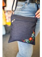 Farmer táska népi motívummal hímzett