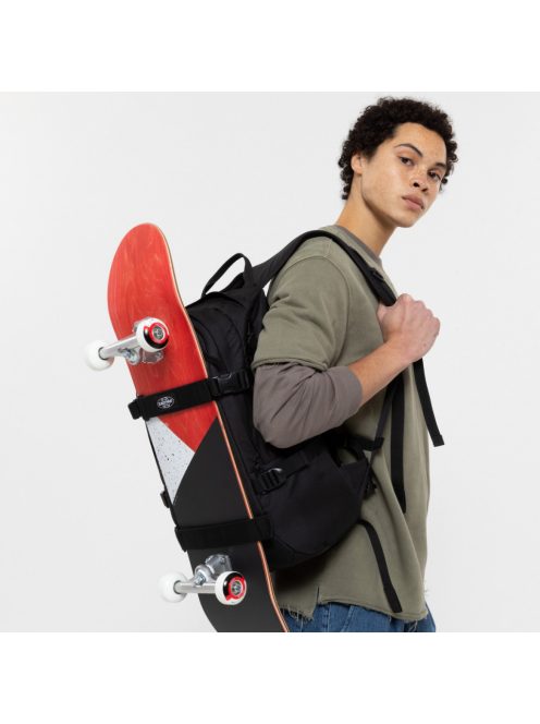 Eastpak Getter deszka tartós sok zsebes hátizsák fekete