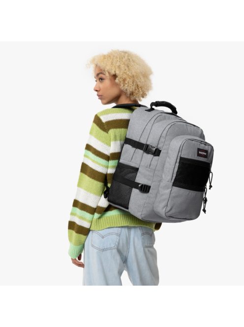 Eastpak SUPLYER sok zsebes kulacstartós laptophátizsák elegáns szürke
