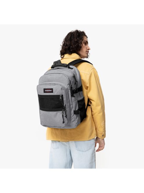Eastpak SUPLYER sok zsebes kulacstartós laptophátizsák elegáns szürke