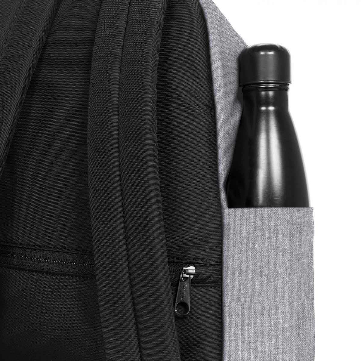Eastpak DAY PAK'R ikonikus hátizsák laptoptartós kulacstartós cirmosszürke