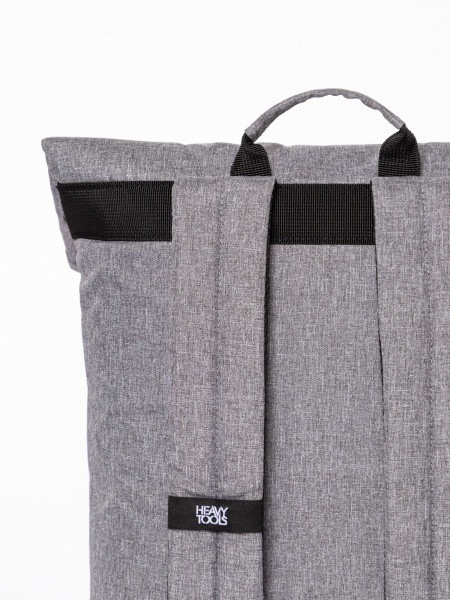 HeavyTools laptoptartós hátizsák lehajtható fedeles EFERIN elegáns szürke
