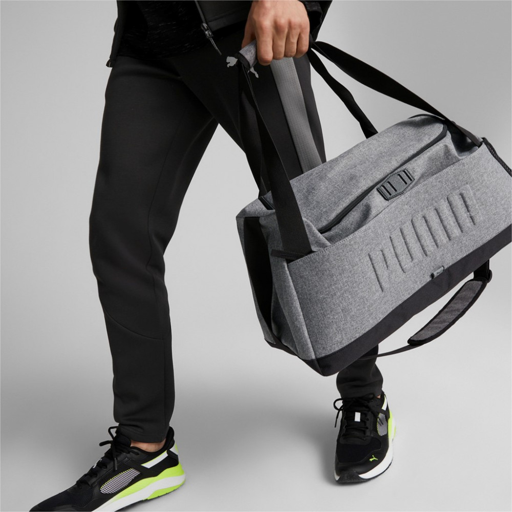 Puma elegáns kis méretű S sporttáska domború feliratos fekete